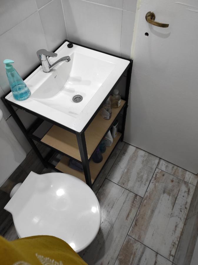 Ezeiza 1 Nuestro Lugar A 15 Minutos Del Aeropuerto Tranfer Opcional Desde Y Al Aeropuerto De Ezeiza Las 24 Horas Pet Friendly Exteriör bild